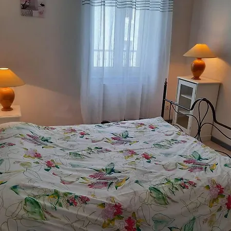 Apartment Fortunat Sur Eyrieux : 4 A 6 Personnes *
